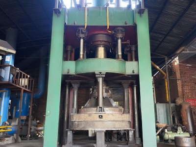 2000T Press Machine